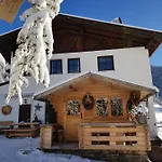 Haus Auer *